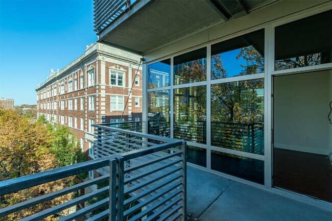 Building Photo - 9 N Euclid Ave