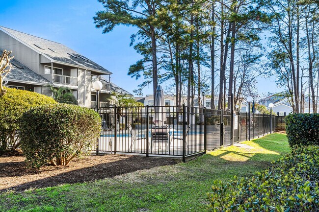 Building Photo - 1890E Auburn Ln