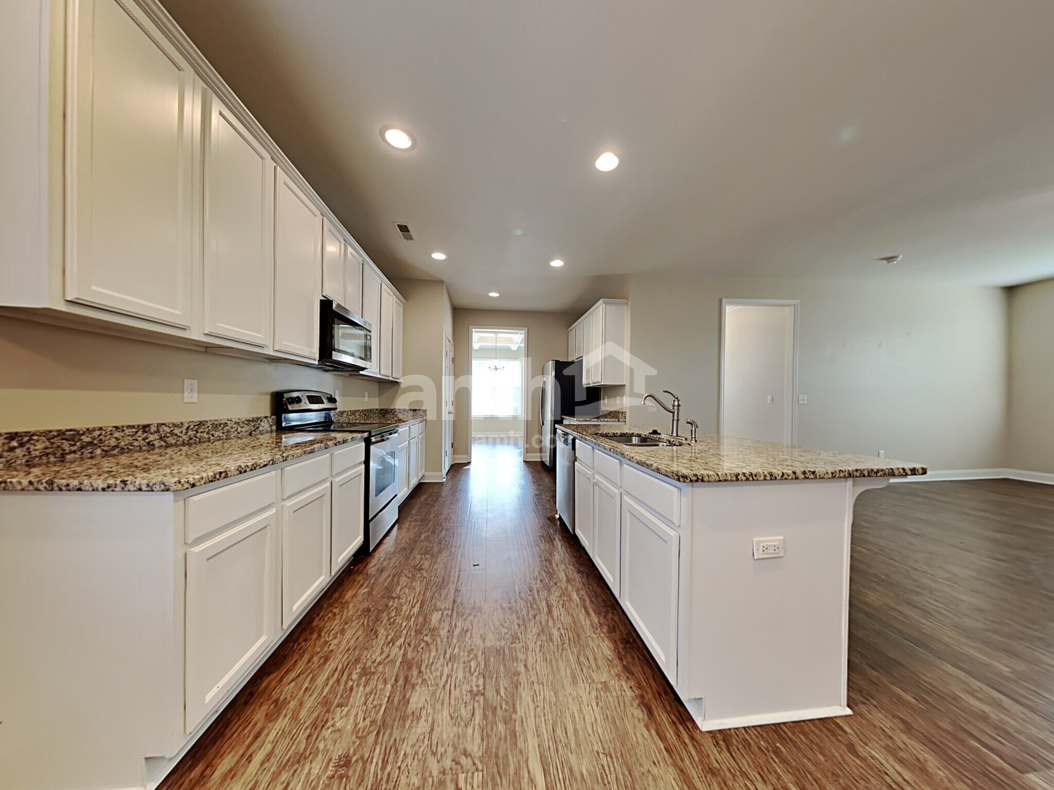 Building Photo - 206 Red Leaf Blvd