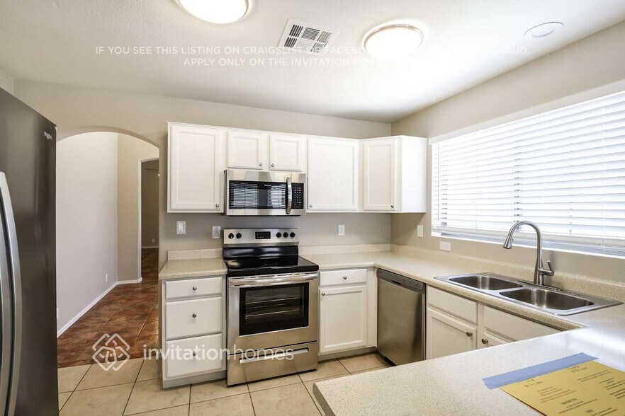 Building Photo - 5307 W Campo Bello Dr
