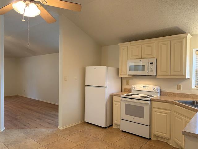 Building Photo - 2428 Chestnut Way