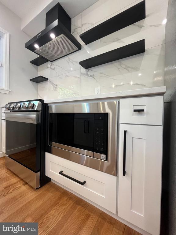 Building Photo - 327 Whittier St NW