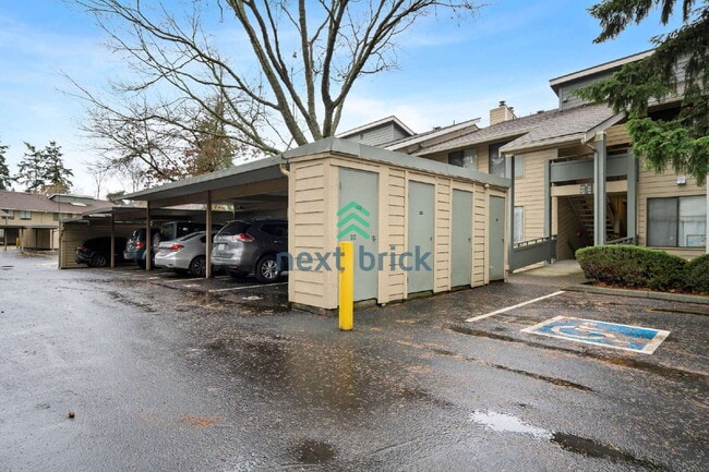 Building Photo - 2 BED & 2 BATH CONDO FOR RENT