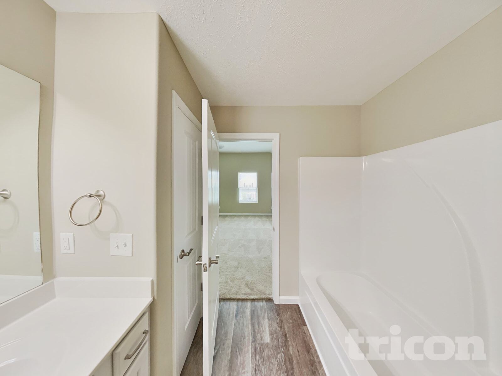 Building Photo - 1615 Sunray Dr