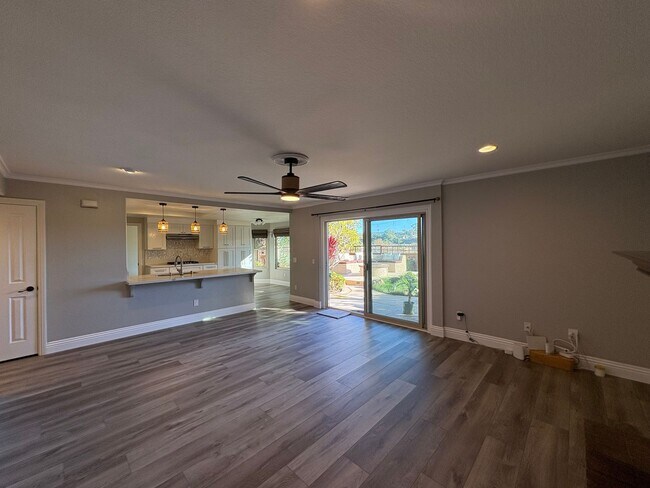 Building Photo - Beautiful 4B/3BA Home in Encinitas!