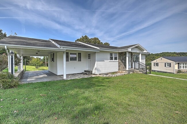 Building Photo - 135 Hixon Cir