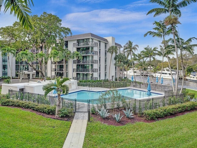 Building Photo - 1301 River Reach Dr