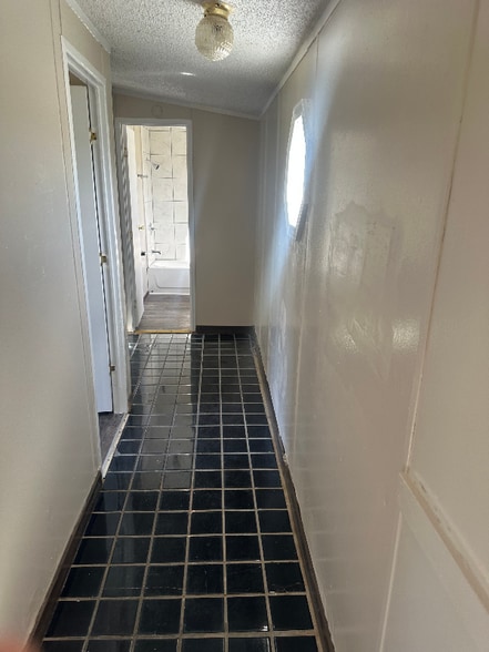 Building Photo - 160 Bedrock Trail Rd