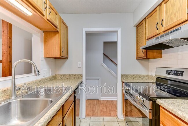 Building Photo - 208 W Buena Vista Ave