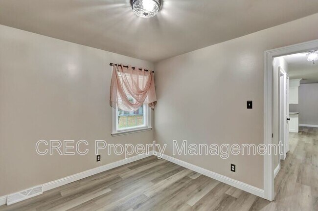 Building Photo - 417 Joy Dr