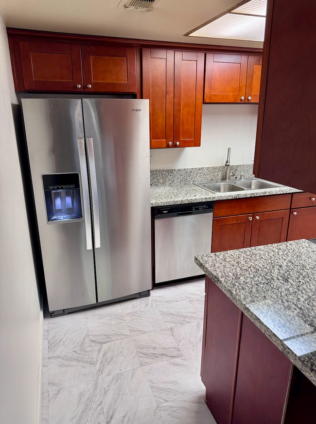 Building Photo - 5169