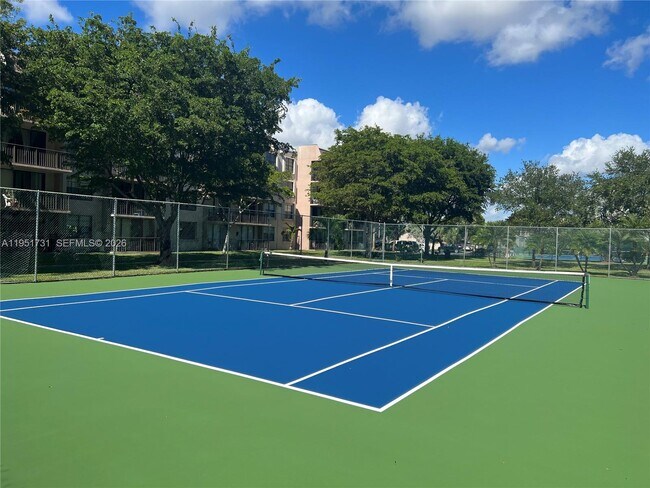 Building Photo - 13100 SW 92nd Ave