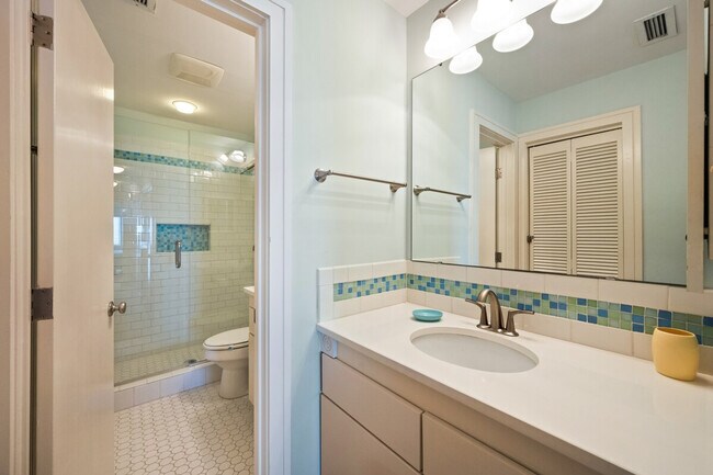 Building Photo - 1029 Debordieu Blvd