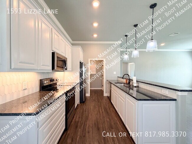 Building Photo - 1593 Lizzie Ln