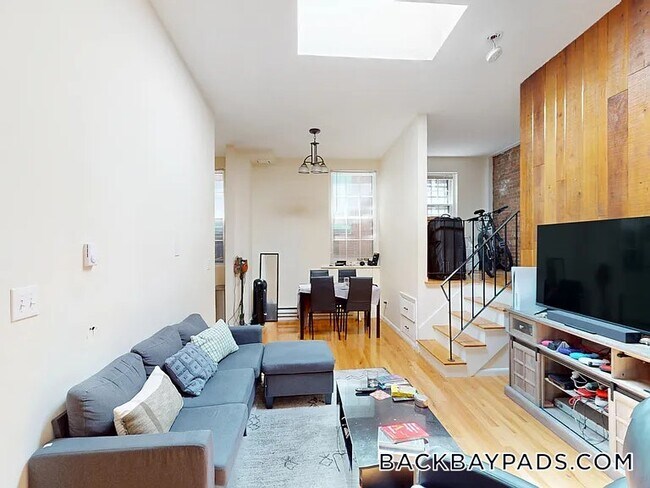 Building Photo - 277 Marlborough St
