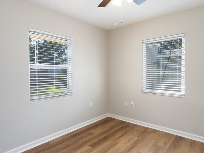 Building Photo - RENT THIS HOME WITH ZERO DEPOSIT MOVE IN: Beautiful Completely Updated 3 Bed / 2 Bath Home in Sou...