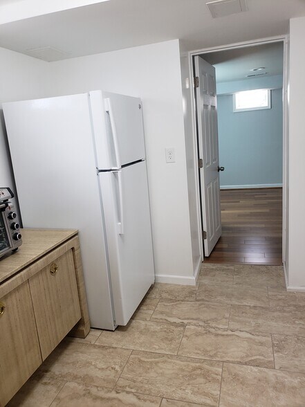 Building Photo - 4851 Arlington Blvd