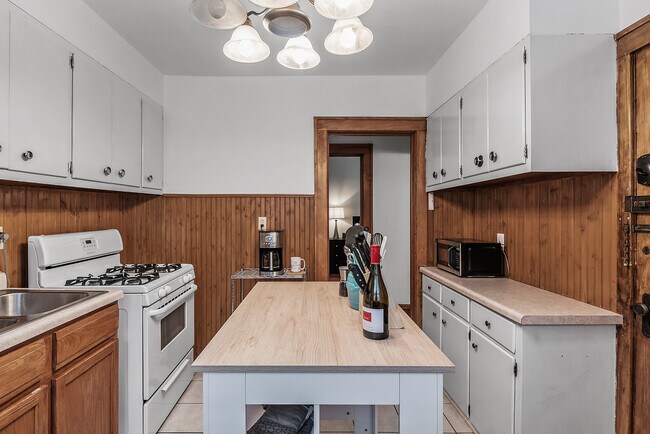 Building Photo - 3829 Blaisdell Ave