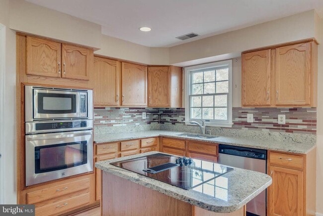 Building Photo - 201 St Michaels Cir