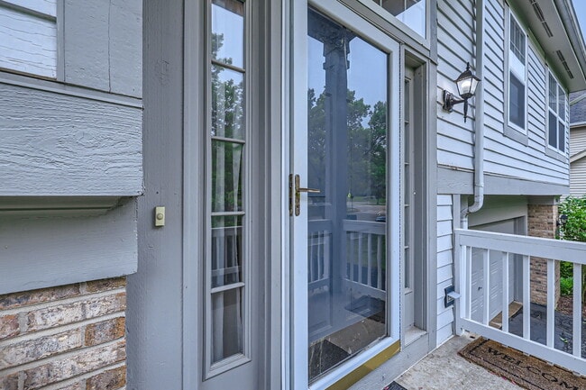 Building Photo - 1410 Leeward Ct