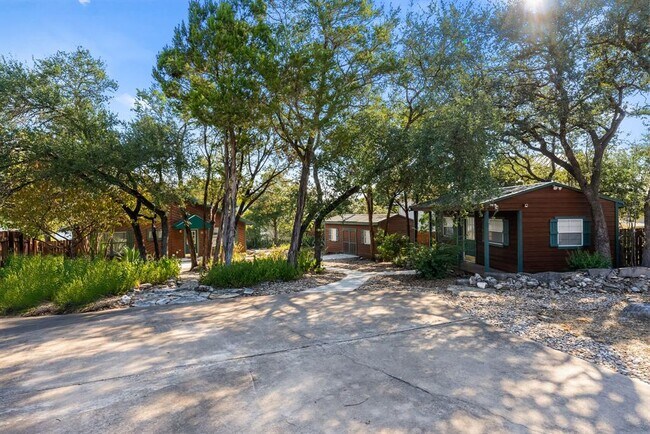 Building Photo - 18300 W Rim Dr