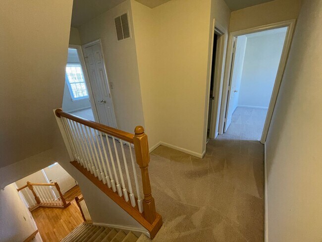 Building Photo - Luxurious And Spacious 3 Bed 2 Bath Brick Townhouse In Tysons Station
