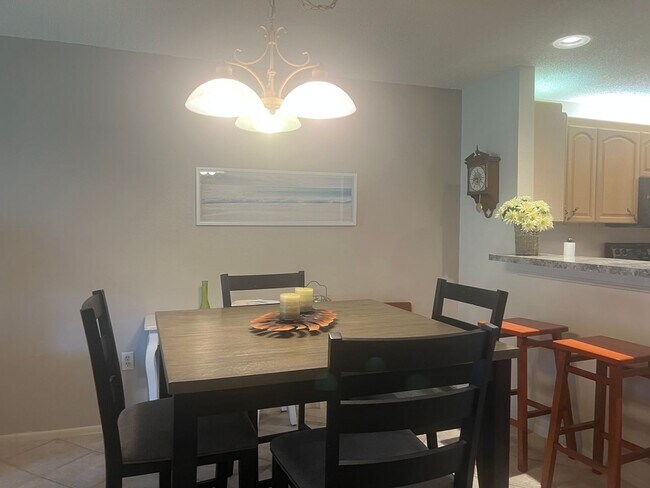 Building Photo - 2BR/2BA Condo in Mission Lakes