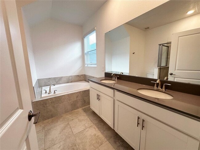 Building Photo - 11288 Listening Dr