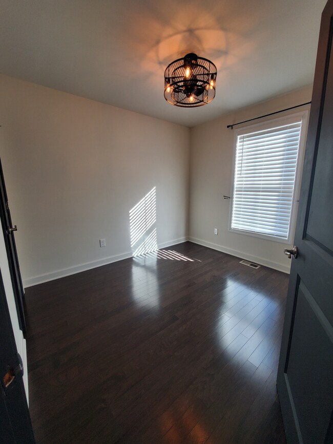 Building Photo - 160 Hamilton Ave NW