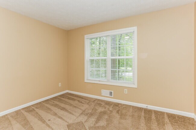 Building Photo - 520 Gregory Manor Dr SW