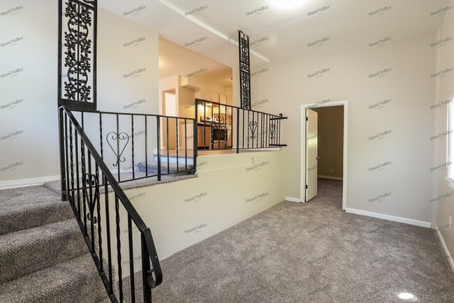 Building Photo - 4613 Myrtle Ave