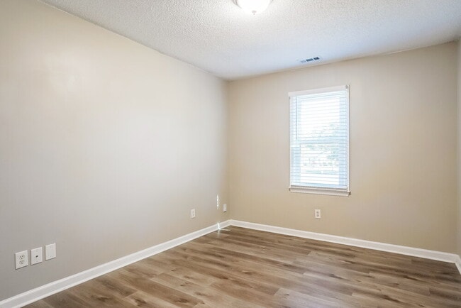 Building Photo - 4912 Matlock Ct