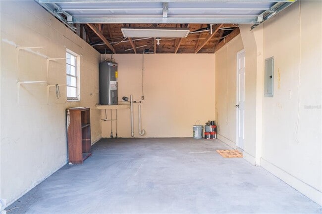 Building Photo - 15115 Omaha St