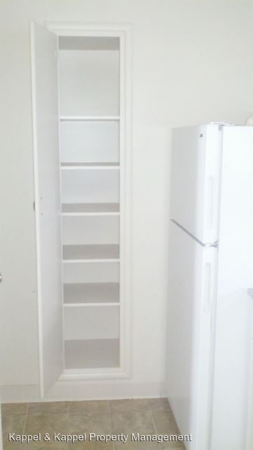 Building Photo - 808 D St