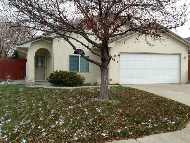 Primary Photo - ALL PROSPECTIVE TENANTS MUST SUBMIT A $58 NON-REFUNDABLE APPLICATION FEE PER APPLICANT ONLINE AND...