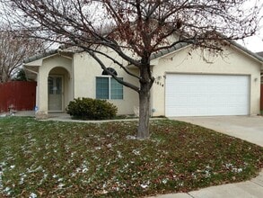 Building Photo - ALL PROSPECTIVE TENANTS MUST SUBMIT A $58 NON-REFUNDABLE APPLICATION FEE PER APPLICANT ONLINE AND...