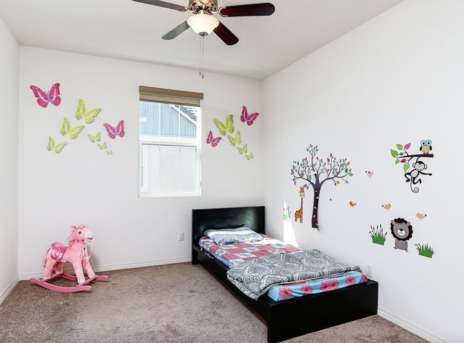 Building Photo - Beautiful 4 Bedroom Home in River Village!