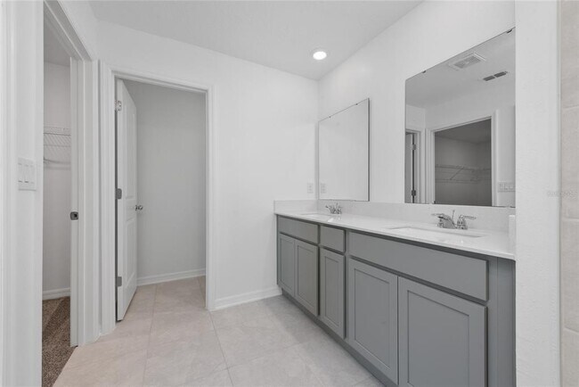 Building Photo - 346 Rustic Rail Dr