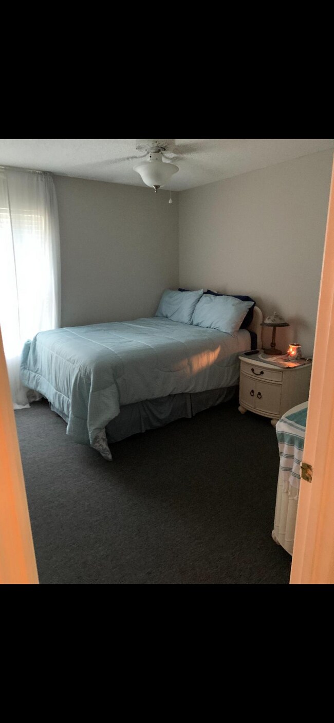 Building Photo - 1931 Bent Grass Dr