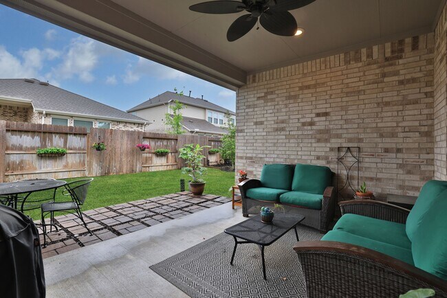 Building Photo - 18323 Tiger Flowers Dr