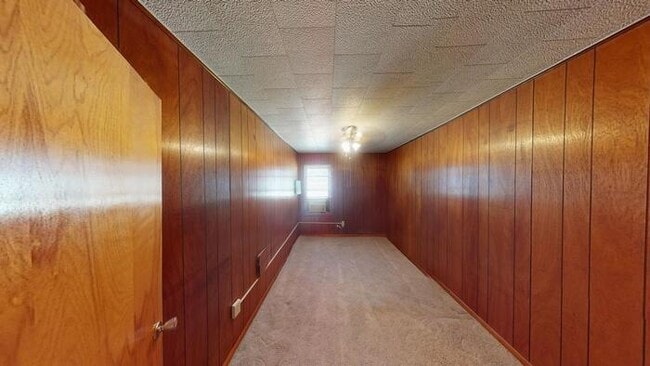 Building Photo - 312 8th St NW