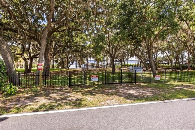 Building Photo - 13848 Vista Del Lago Blvd