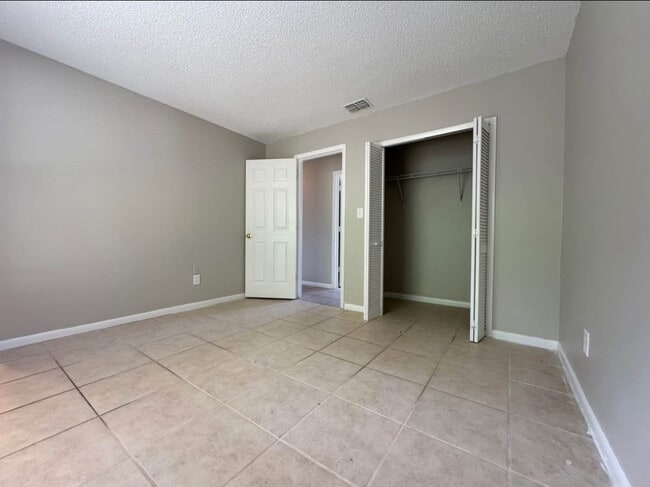 Building Photo - 2795 Lightwood St