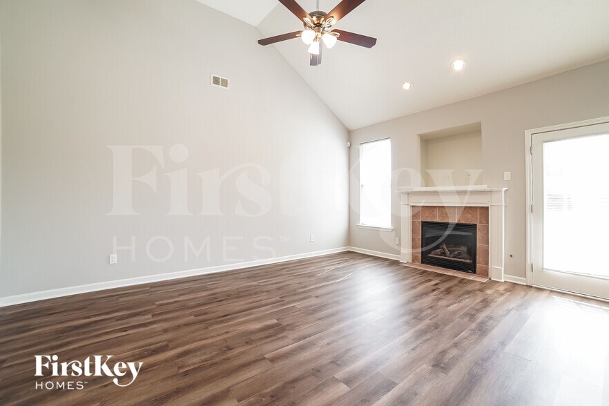 Building Photo - 5515 Southern Peake Dr