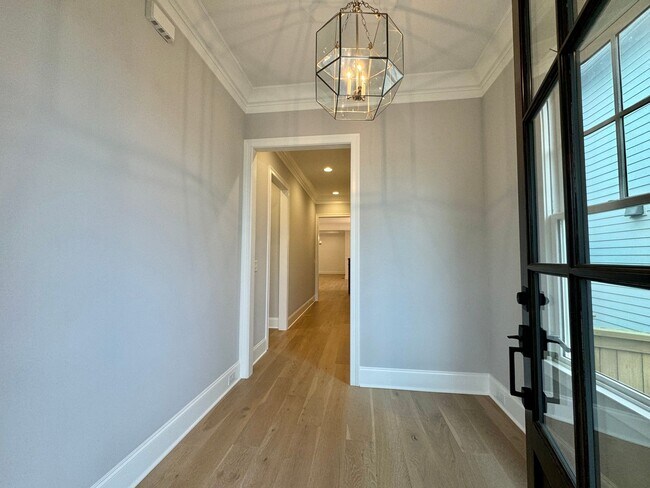 Building Photo - 3 bedroom home with 3.5 bathrooms and 2 Car Garage