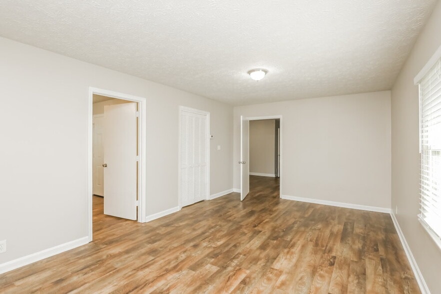 Building Photo - 2264 Old Concord Dr SE