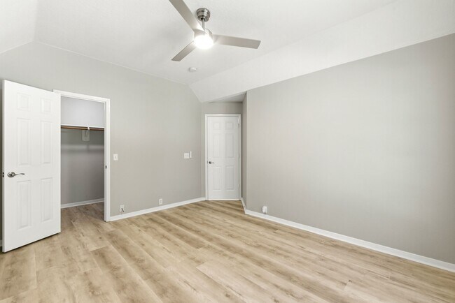 Building Photo - 6231 Presidio Canyon Dr