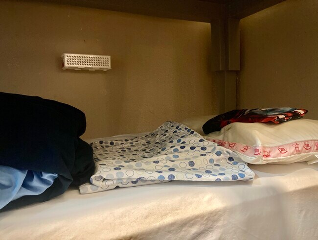 Building Photo - Room #1