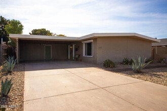 Building Photo - 1609 E Gaylon Dr