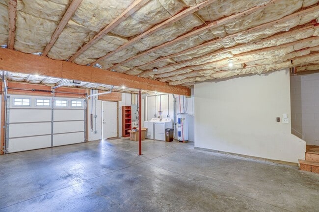 Building Photo - 2108 Pleasant View Dr